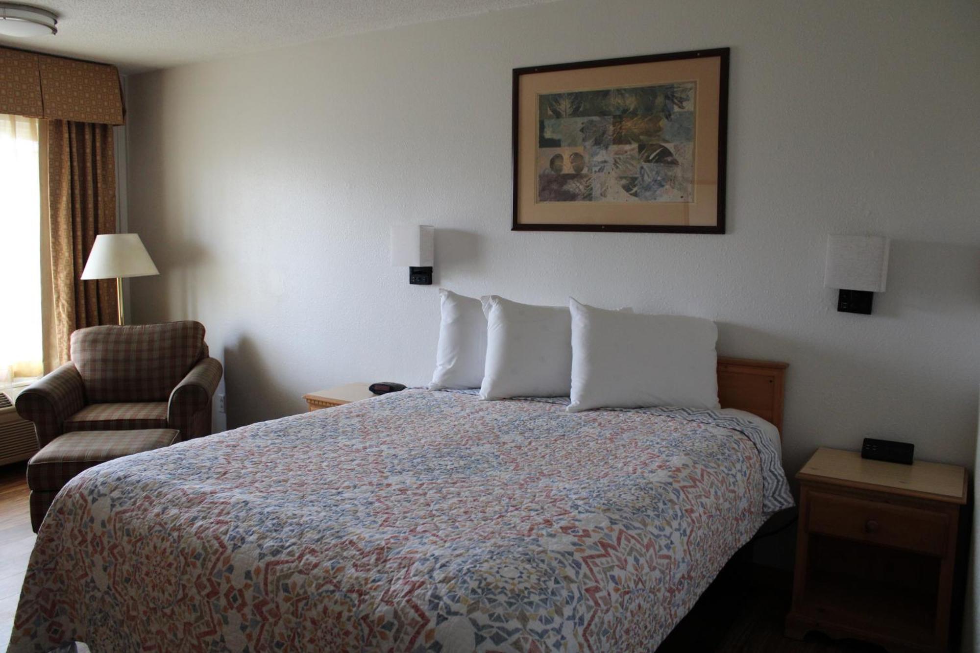 ميدفورد Pine Tree Inn المظهر الخارجي الصورة