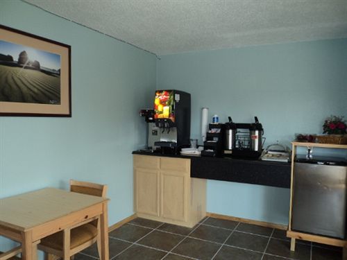 ميدفورد Pine Tree Inn المظهر الخارجي الصورة